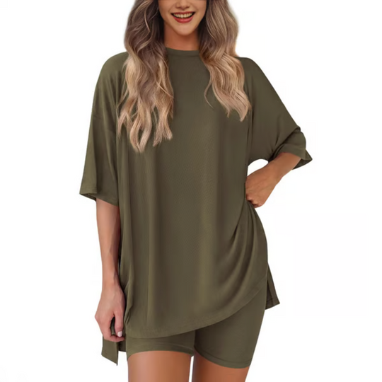 SummerEase Women's 2-Piece Set – Breezy T-Shirt & Stretch Shorts