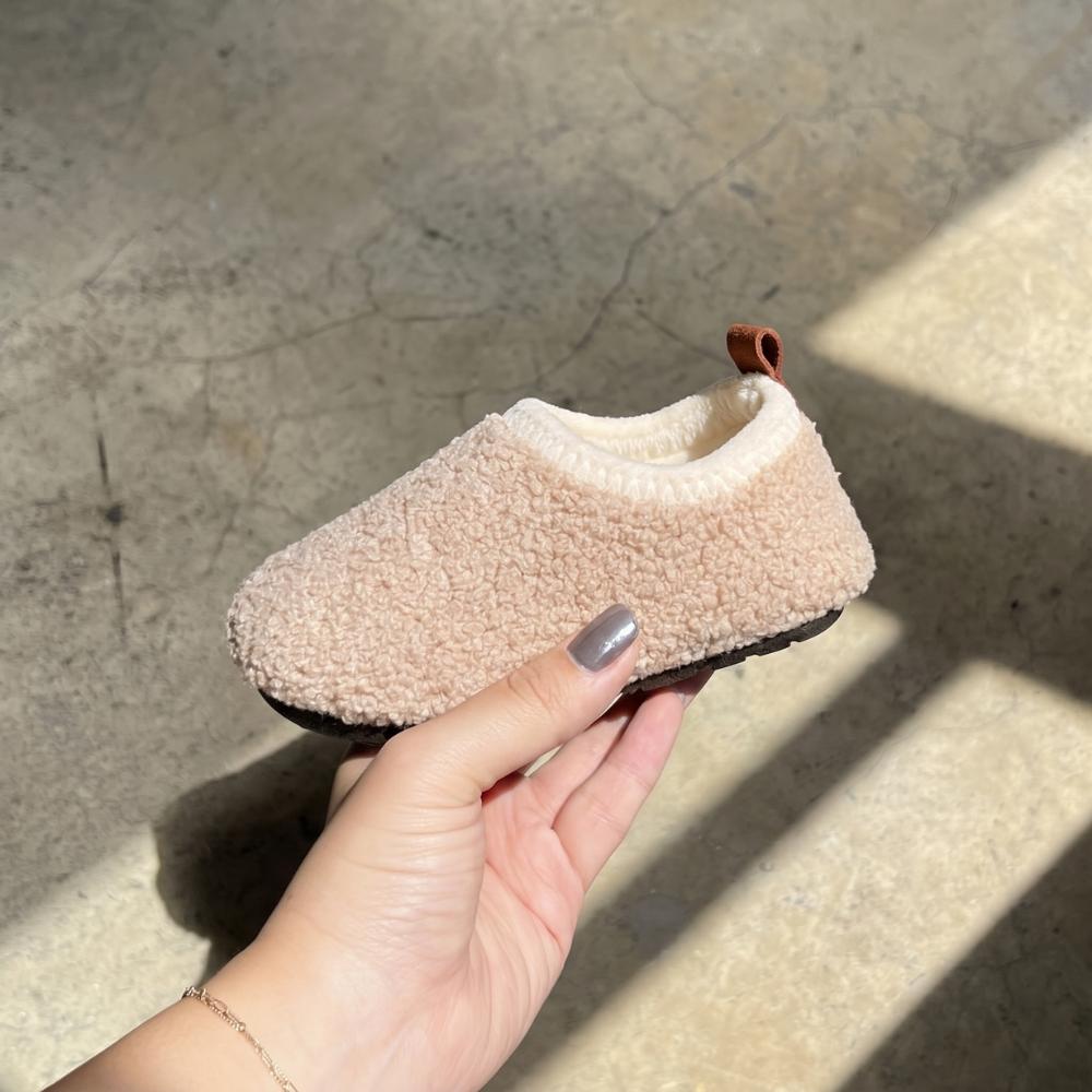 WoolyWalks – Kids Soft Warm Wool Slippers