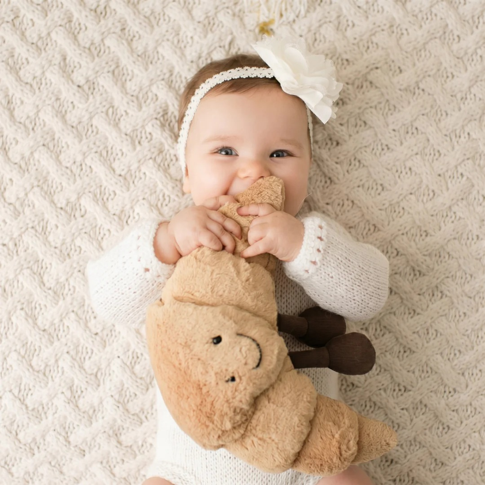 CroissyHug – Croissant Plush Toy