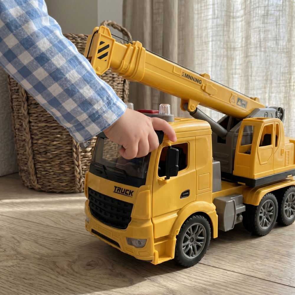 MiniBuilders – Crane Truck Toy