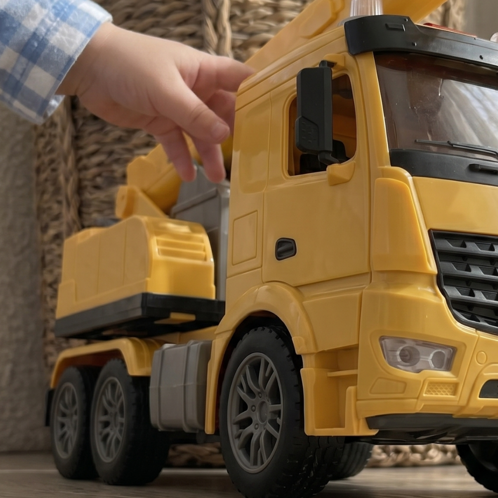 MiniBuilders – Crane Truck Toy