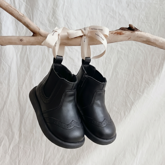 ClassicStep – Durable Classic Style Boots